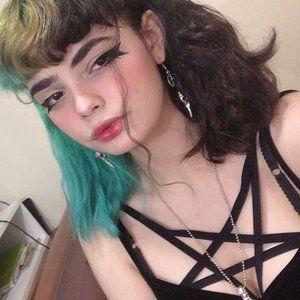 Meet your Posher, Isabel